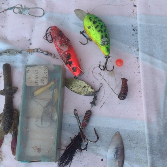 Vibrant Green and Yellow 🐠 Lure Set - Picture 2 of 4